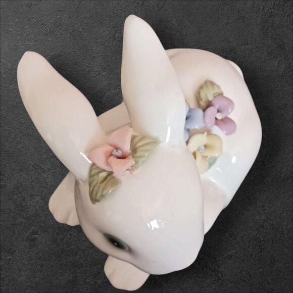Burton & Burton Set Of 4 Porcelain Easter BunnIies Figurines With Pastel Floral - Picture 8 of 16